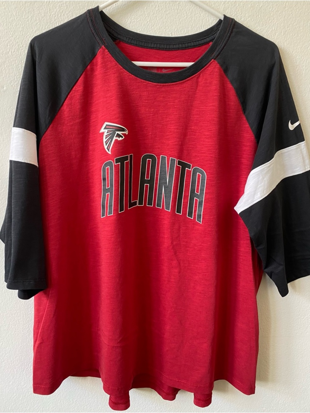 Nike Red, Black & White Atlanta Graphic Raglan Tee XXL
